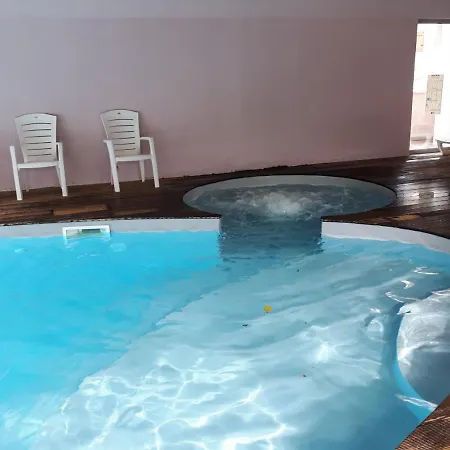 2 Avec Jardinet, Piscine Vue Sur La Montagne 公寓 *